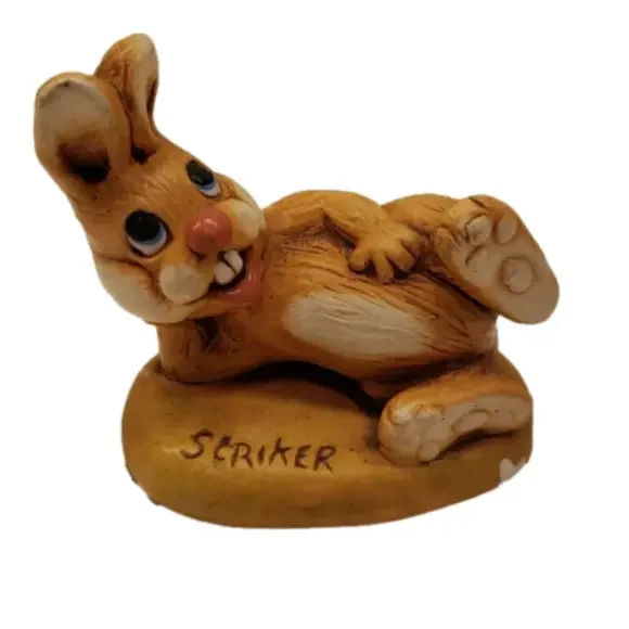 Vintage Moorcraft Striker Rabbit Figurine Hand Painted England - Picture 1 of 9